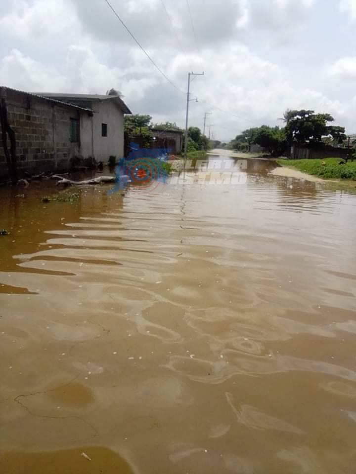 En Salina Cruz hay alerta por  la inundación de la Refinería Antonio Dovalí Jaime.