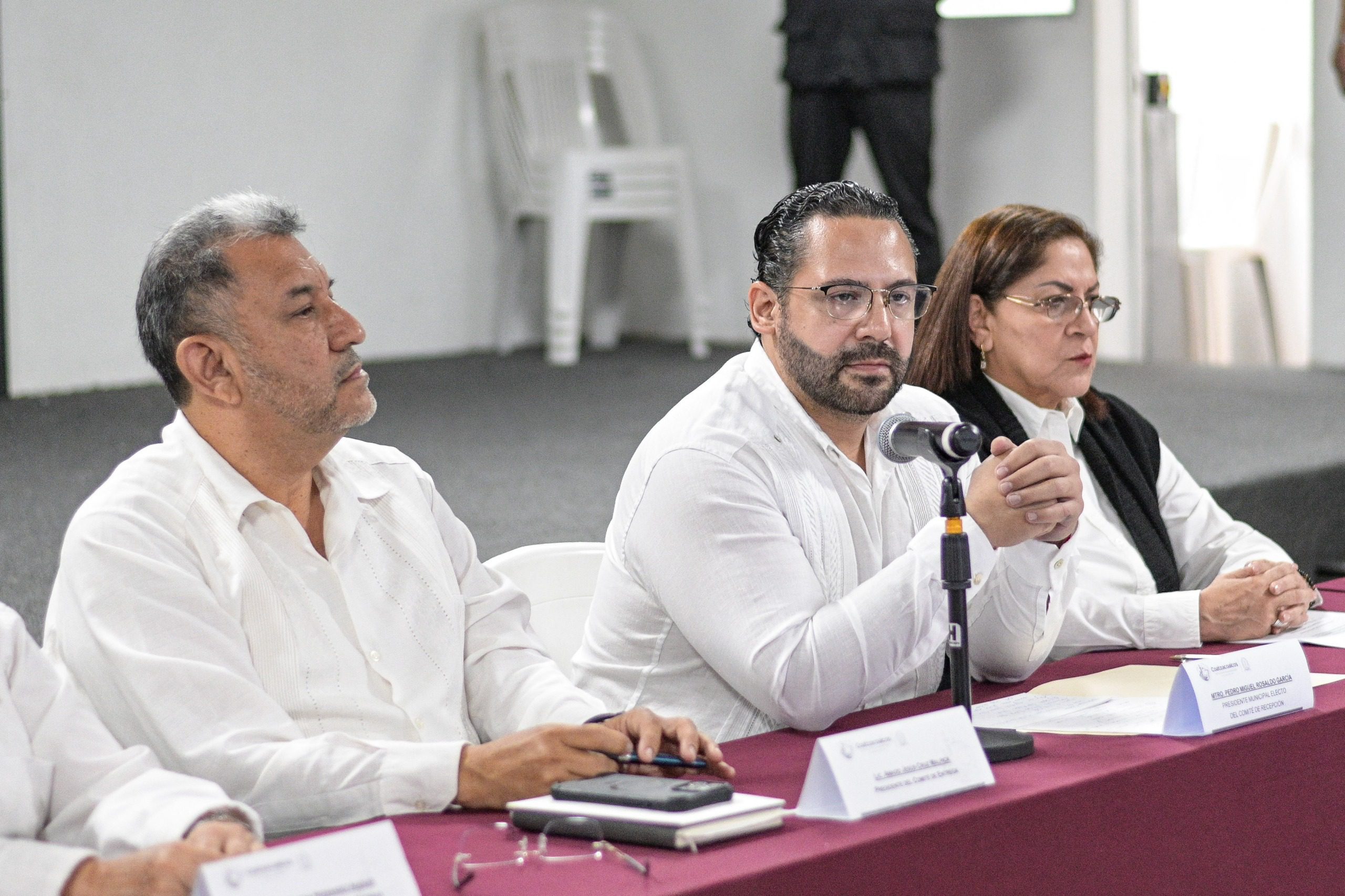 Cabildo de Coatzacoalcos avanza en entrega-recepción con alcalde electo Rosaldo García
