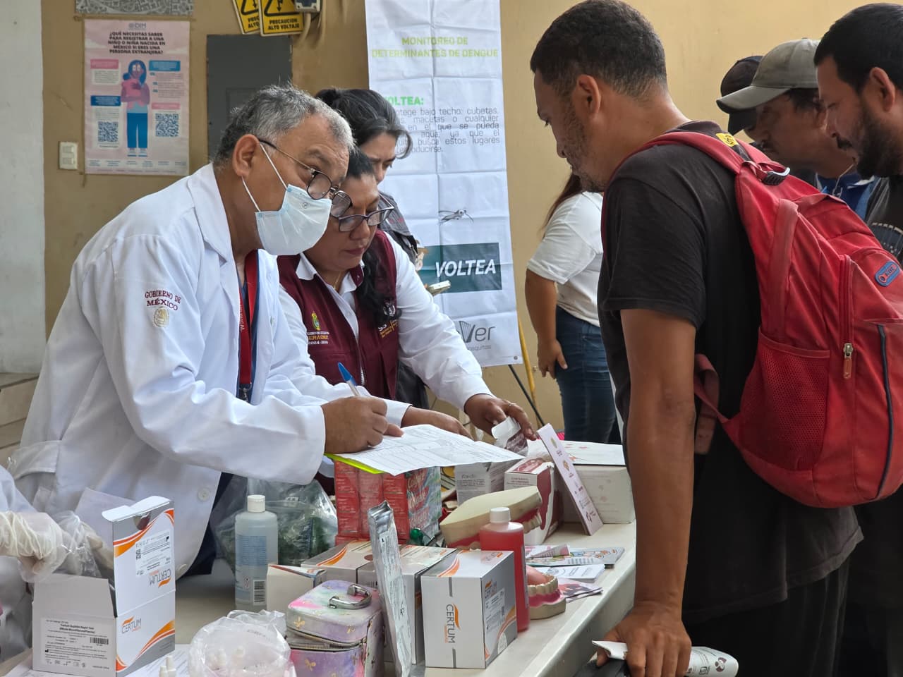 Feria de salud para migrantes en Coatzacoalcos