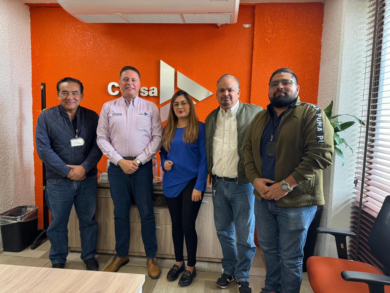 Dirección de Desarrollo Económico gestiona acercamiento con Grupo CYDSA en Nanchital