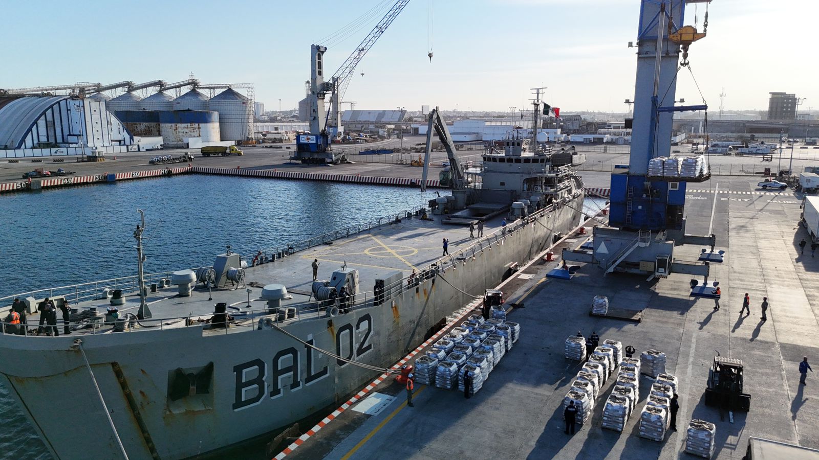 México envía más de 800 toneladas de víveres a Cuba