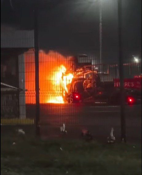 Se incendia tráiler dentro del Puerto de Veracruz