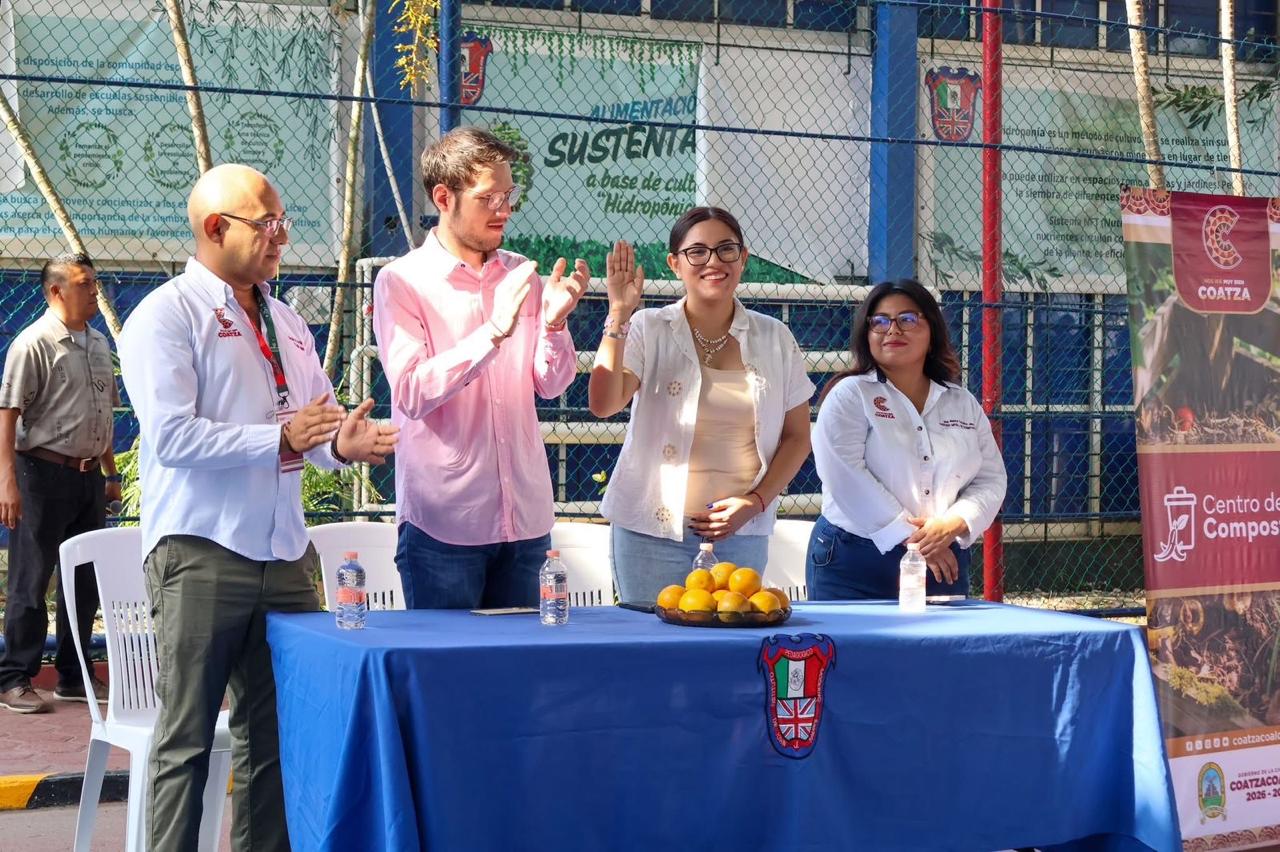 Coatzacoalcos impulsa compostaje escolar