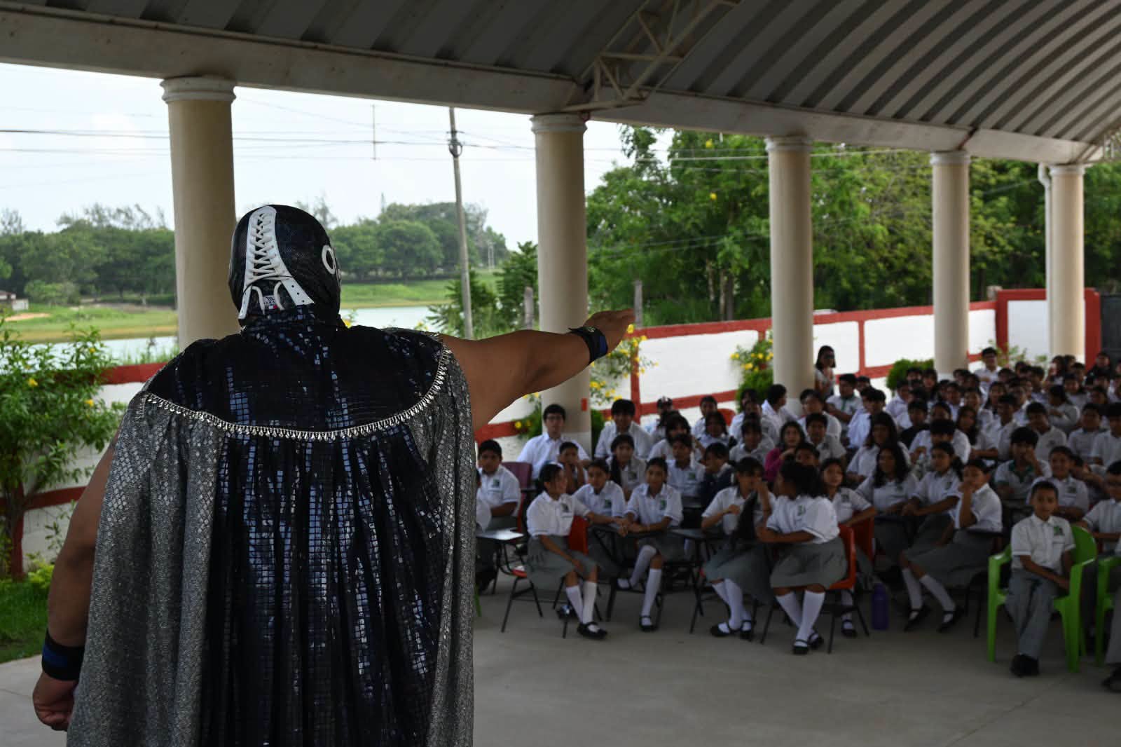 Jáltipan refuerza la prevención del delito con conferencia a estudiantes