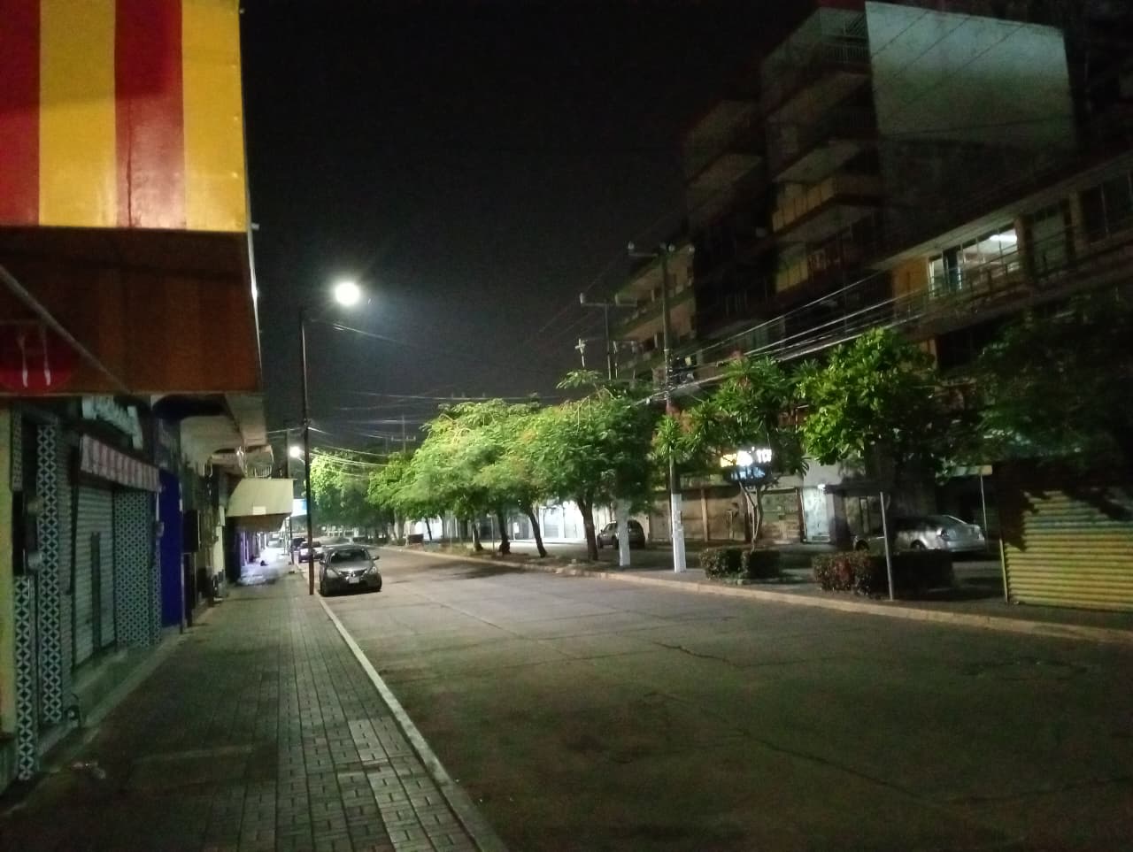 Olor químico causa alarma durante la madrugada en Coatzacoalcos