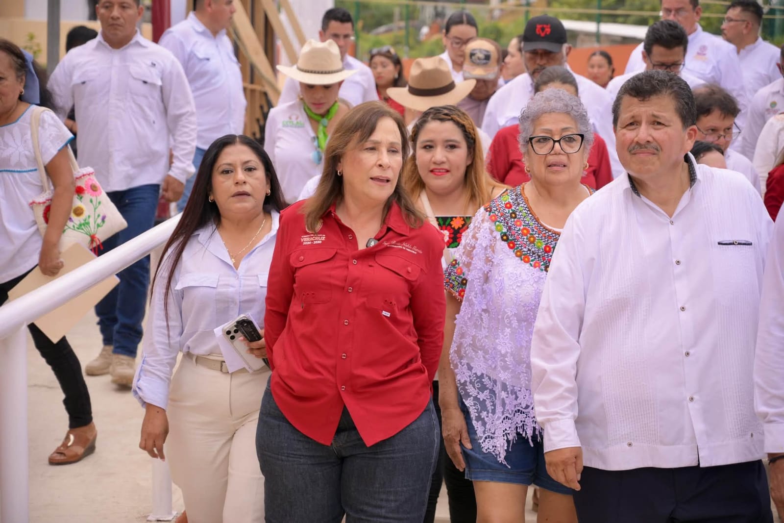 Gobernadora Rocío Nahle cumple con la construcción del Centro de Atención Múltiple en Tepetzintla.