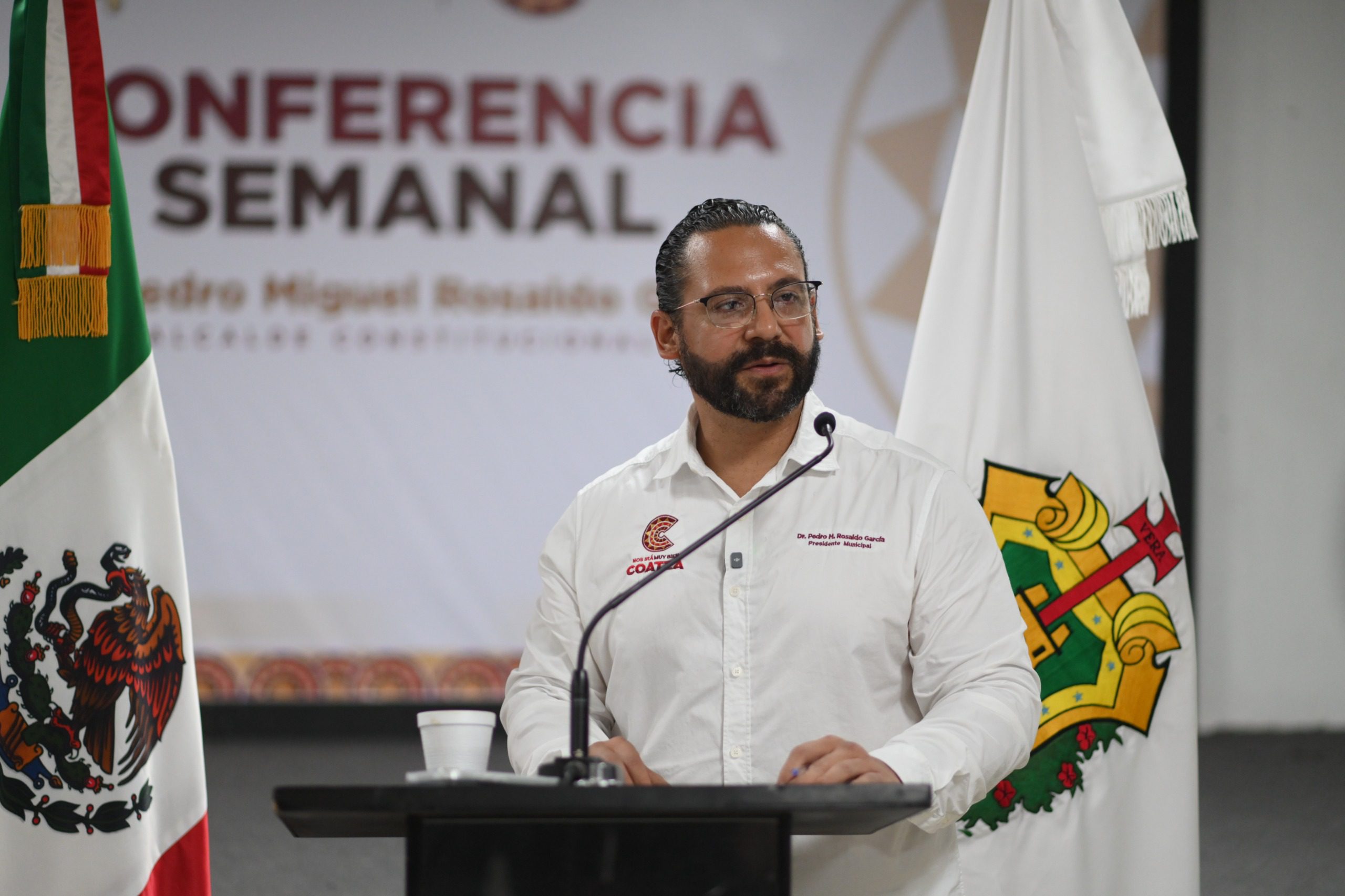 Alcalde de Coatzacoalcos acusa estrategia de victimización en MC y respalda a la gobernadora